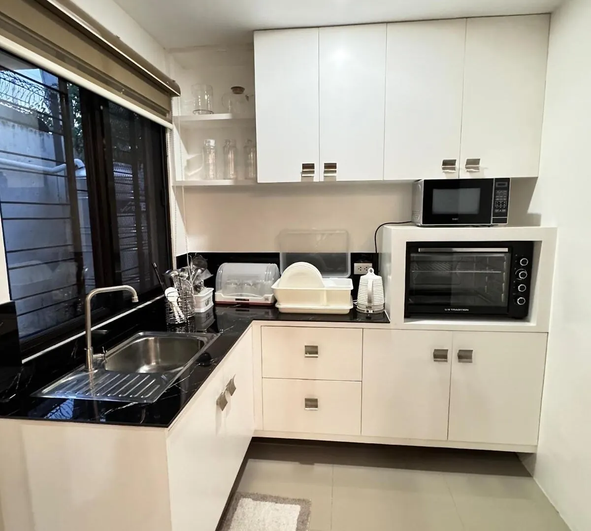 Stylish Stay At Aspen Heights, Davao City